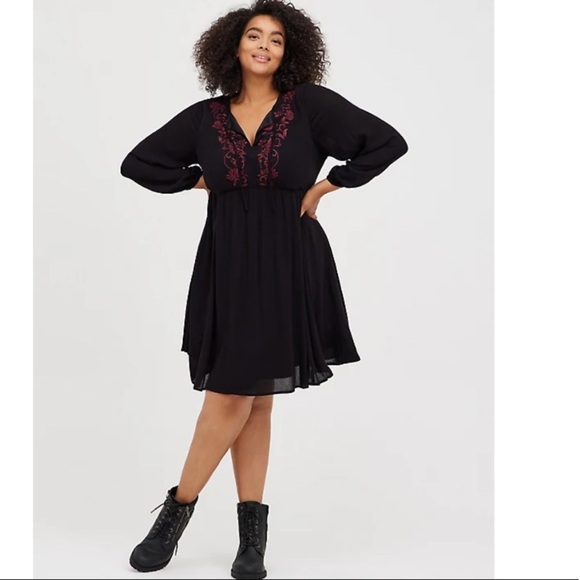 NWT TORRID SKATER DRESS - EMBROIDERED GAUZE BLACK - Picture 1 of 5